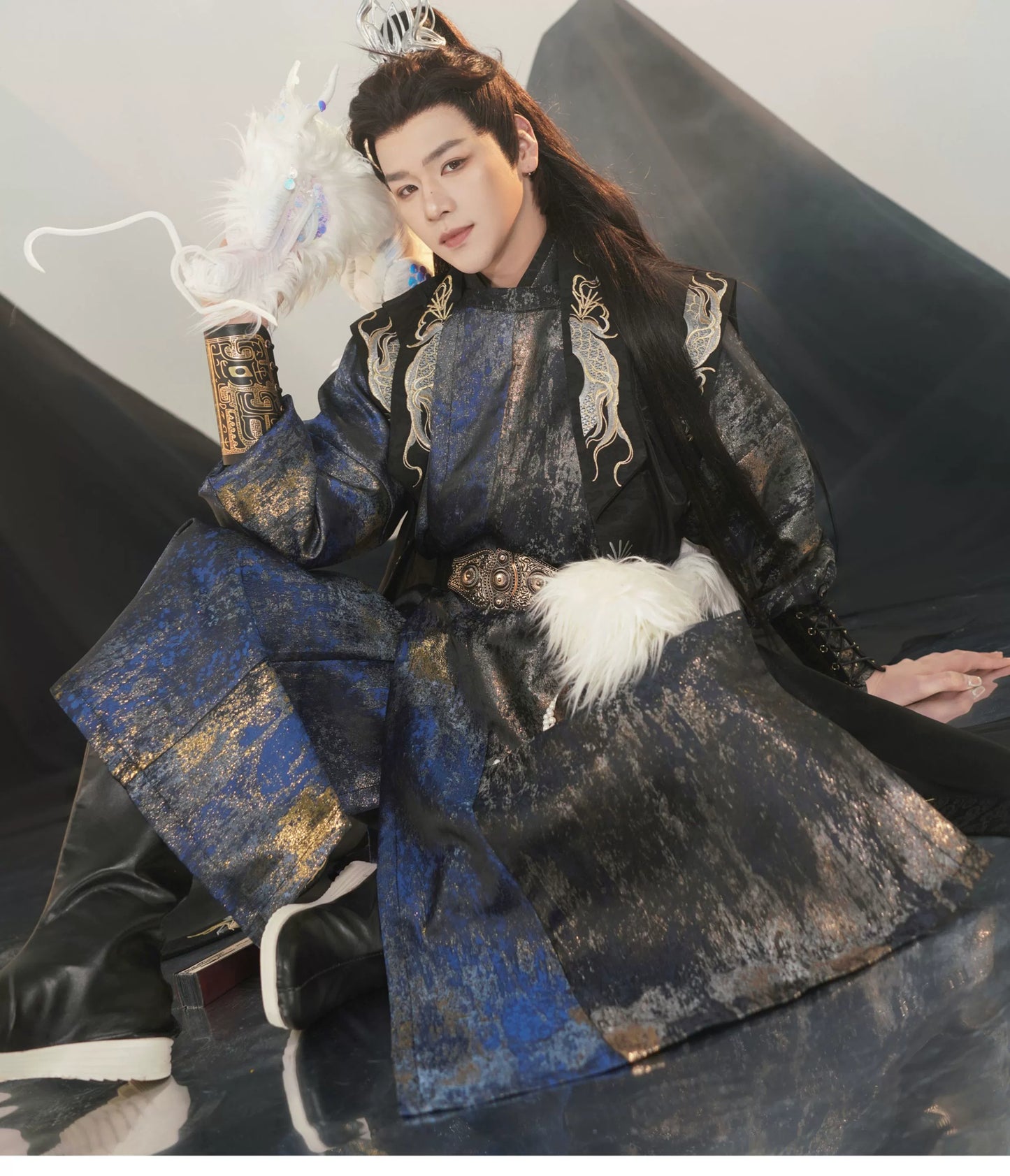 Tang Dynasty Round Collar Robe - Rise of the King 君临