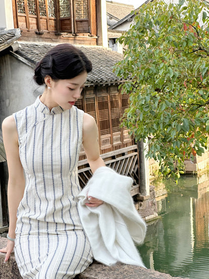 Sleeveless Stripe Long Cheongsam | Beige