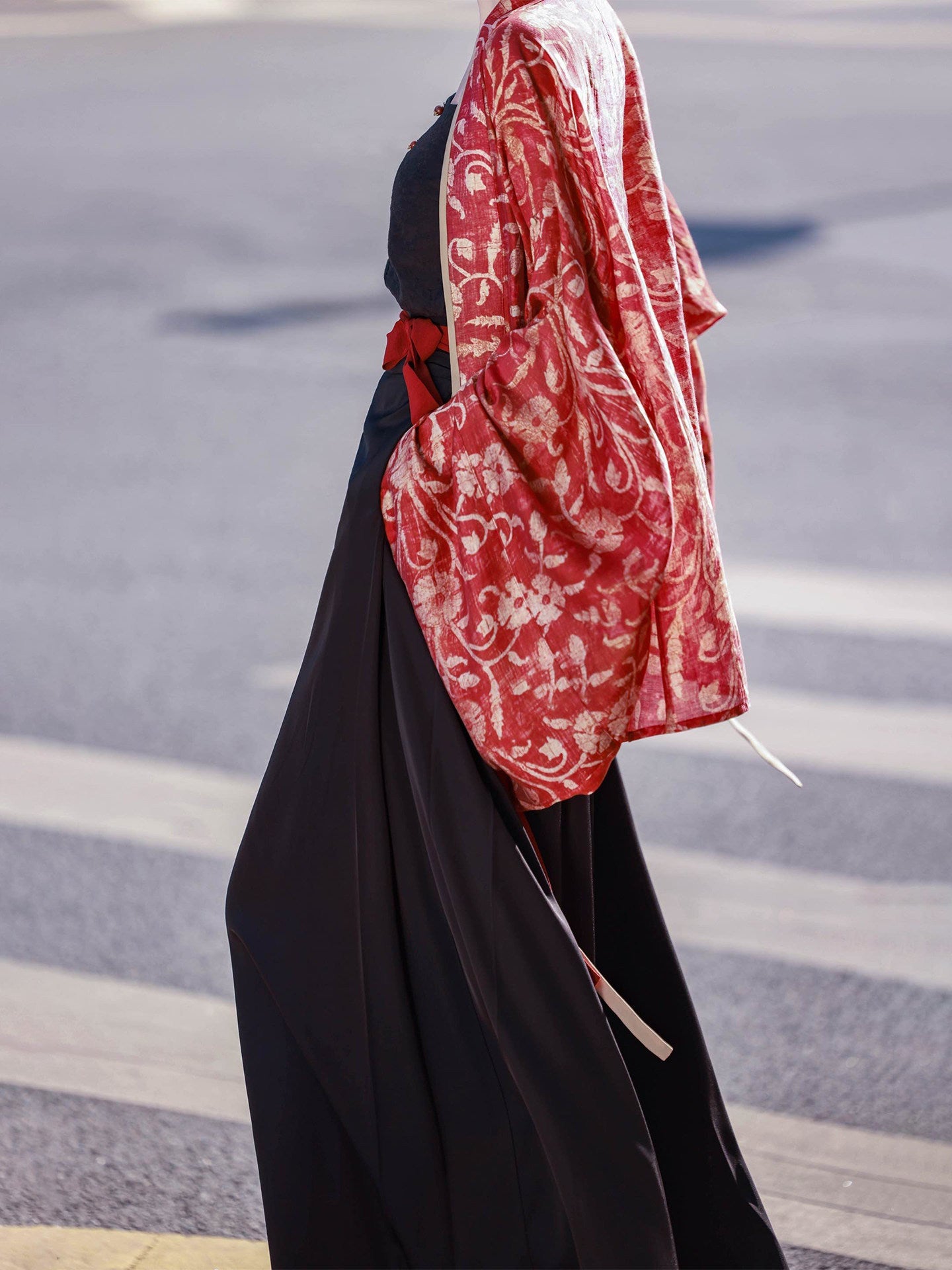 Modern Chinese Style Hanfu Outfit Cardigan & Camisole with Song-Style Trousers - Vermilion Bird 朱雀 (Preorder)