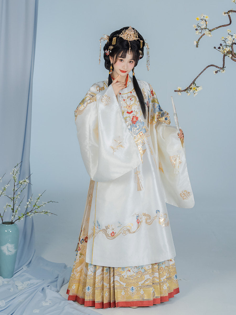 Ming Dynasty Wedding Hanfu Set with Brocade Round Collar Robe & Mamian Skirt | Gilded Grace 鎏金