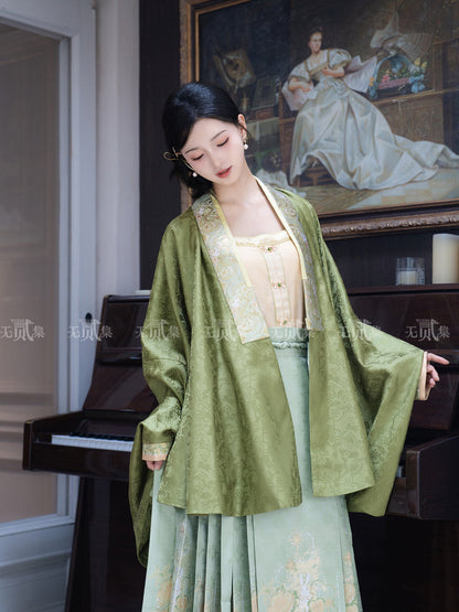 Ming Dynasty Camisole & Cardigan with Jade Green Mamianqun | Mountain Moon 一朝山月
