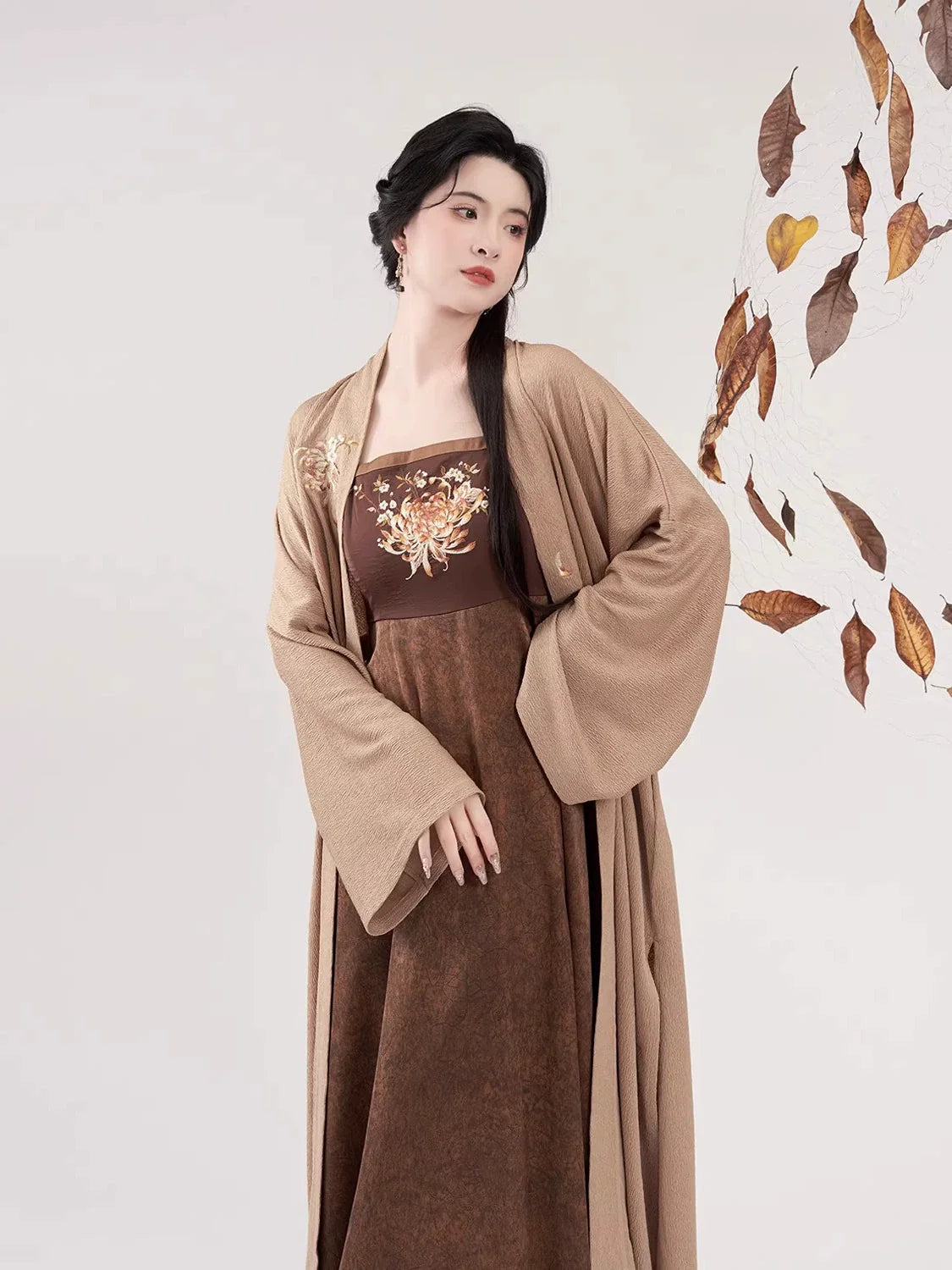 Modern Tang Dynasty Hanfu Slip Dress Set - Qiuju 秋菊 (Preorder)