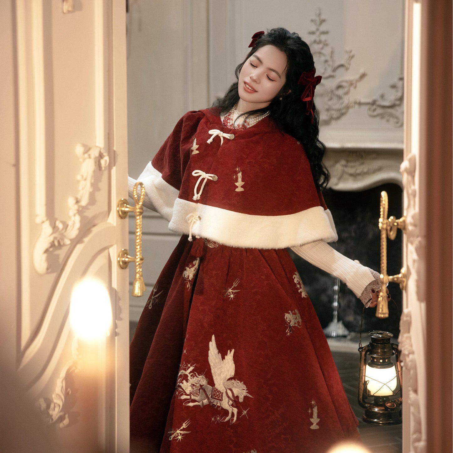 Neo Chinese New Year Cloak & Dress | Candlelight Dinner