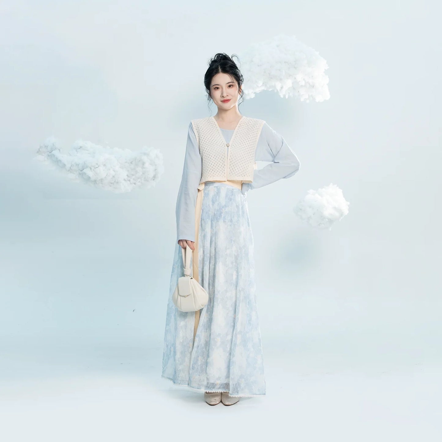 Tang Dynasty Modern Hanfu Set with Beizi Overlay & Pleated Wrap Skirt - Little Blue Flower 小蓝花 (Preorder)