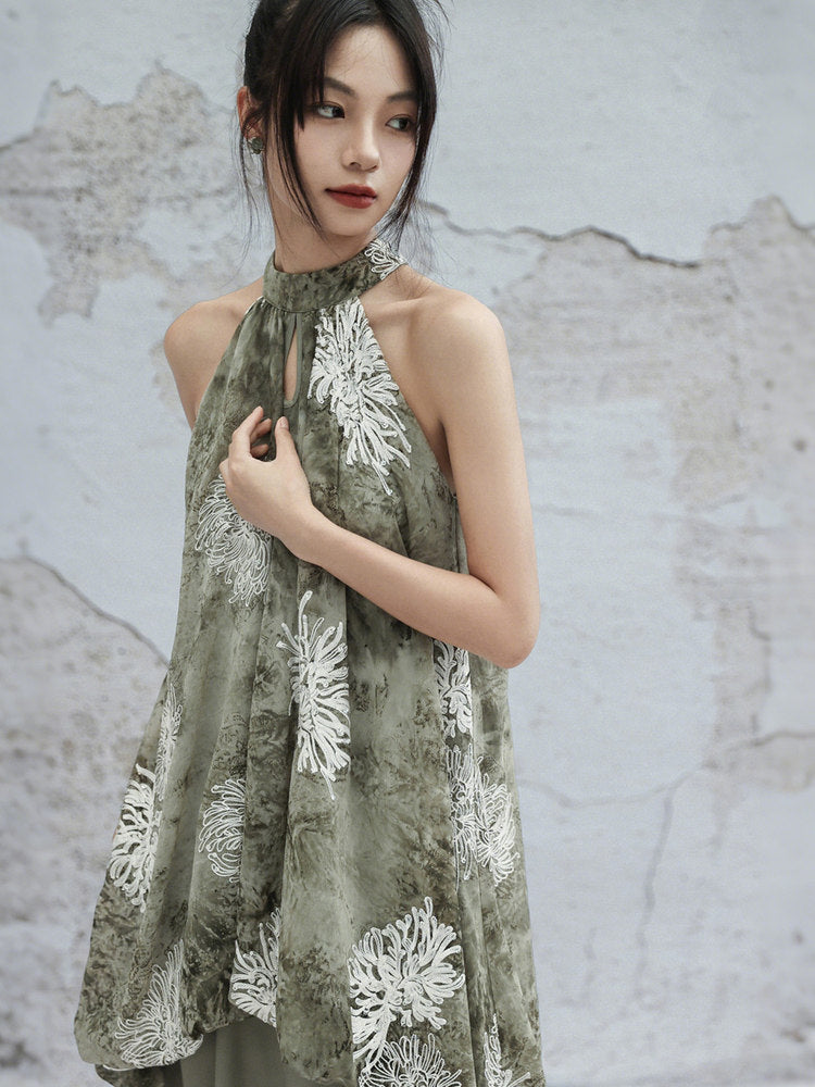 New Chinese Style Chrysanthemum Embroidered Dress Halter Neck Sleeveless Dress - Yaju 雅菊