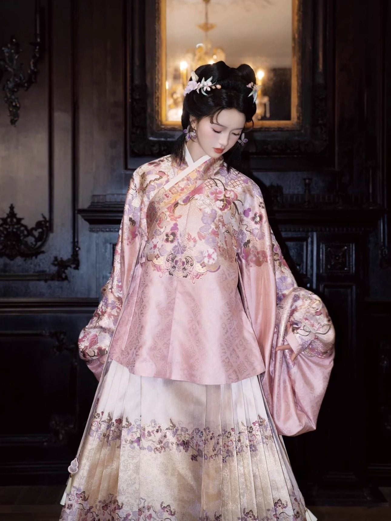 Ming Dynasty Chinese New Year Festival Hanfu | Blessings 福禄今安