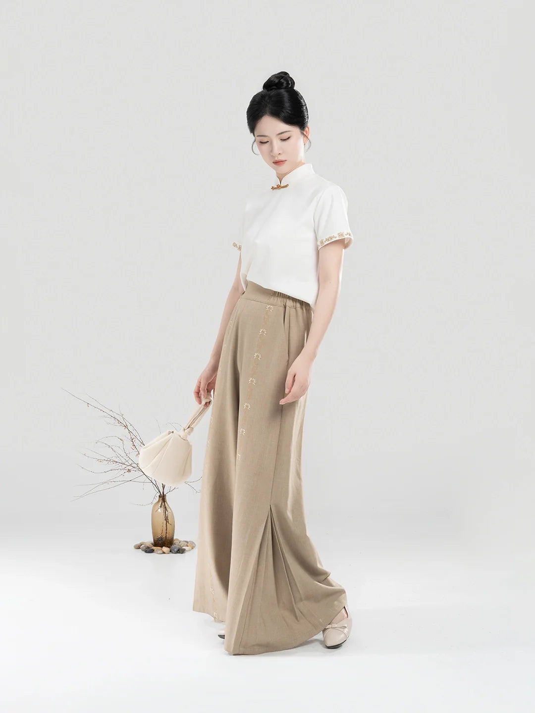 New Chinese Style Women Short Sleeve Top and Wide Leg Pants Modern Hanfu Set - Pinewood 松香木 (Preorder)