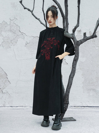New Chinese Style Embroidered Loose Black Dress - Denglei 灯芯