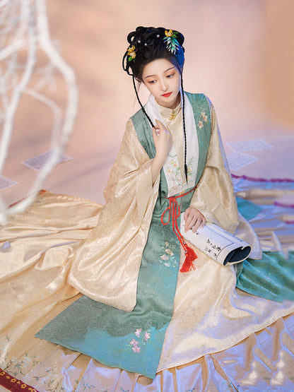 Ming Dynasty Satin Embroidered Bijia & Printed Mamian Skirt | Xilouyue 西楼月