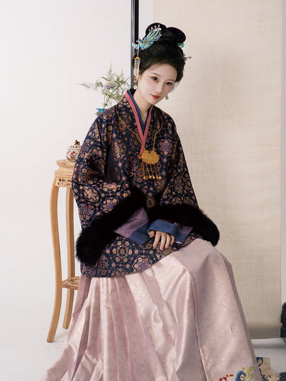 Song Dynasty Silk Hanfu, Mamianqun, Winter Fox 柔嘉 (Preorder)