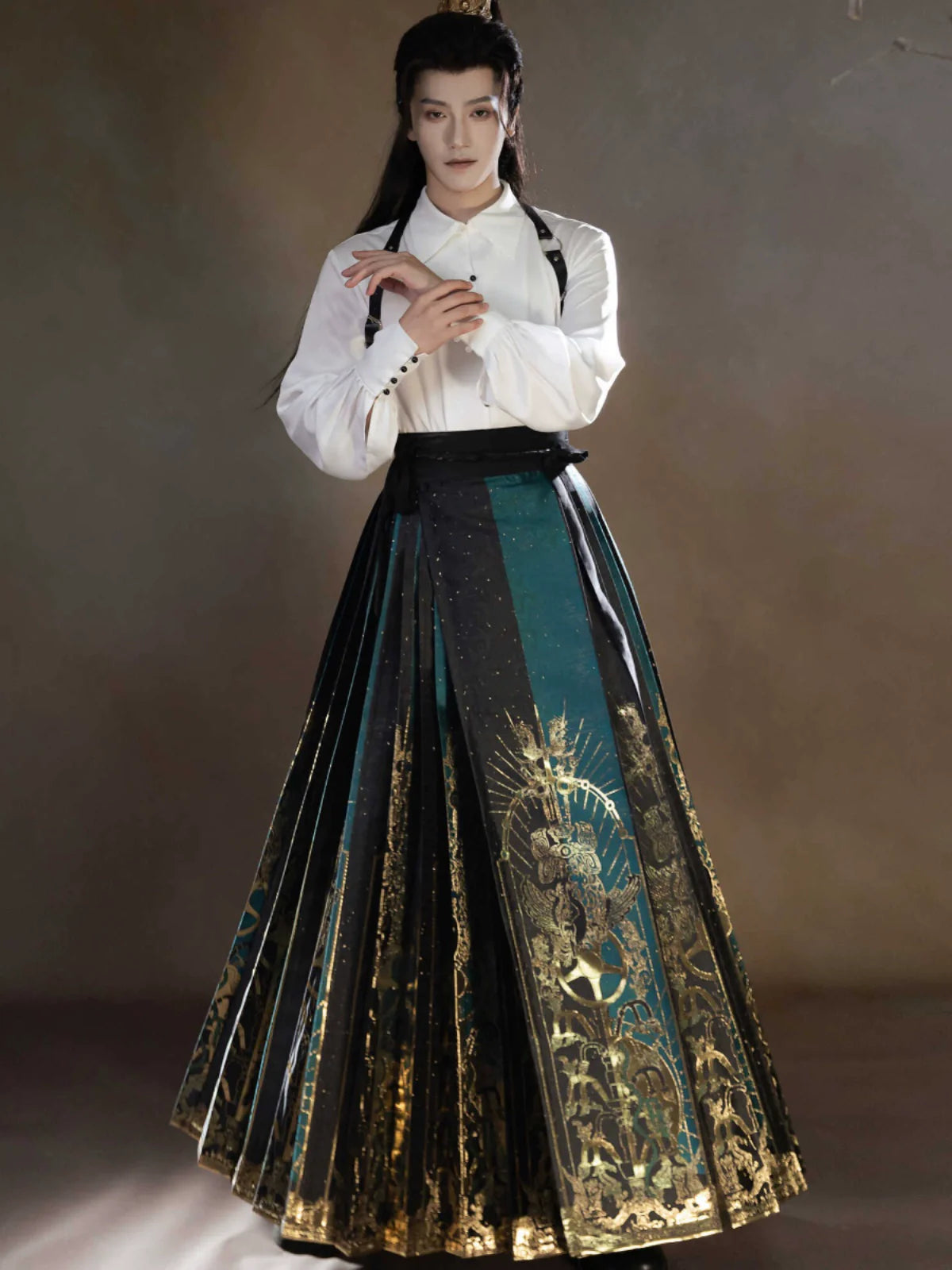 New Chinese Style Modern Hanfu Outfit - Sanxingdui 三星堆 (Preorder)
