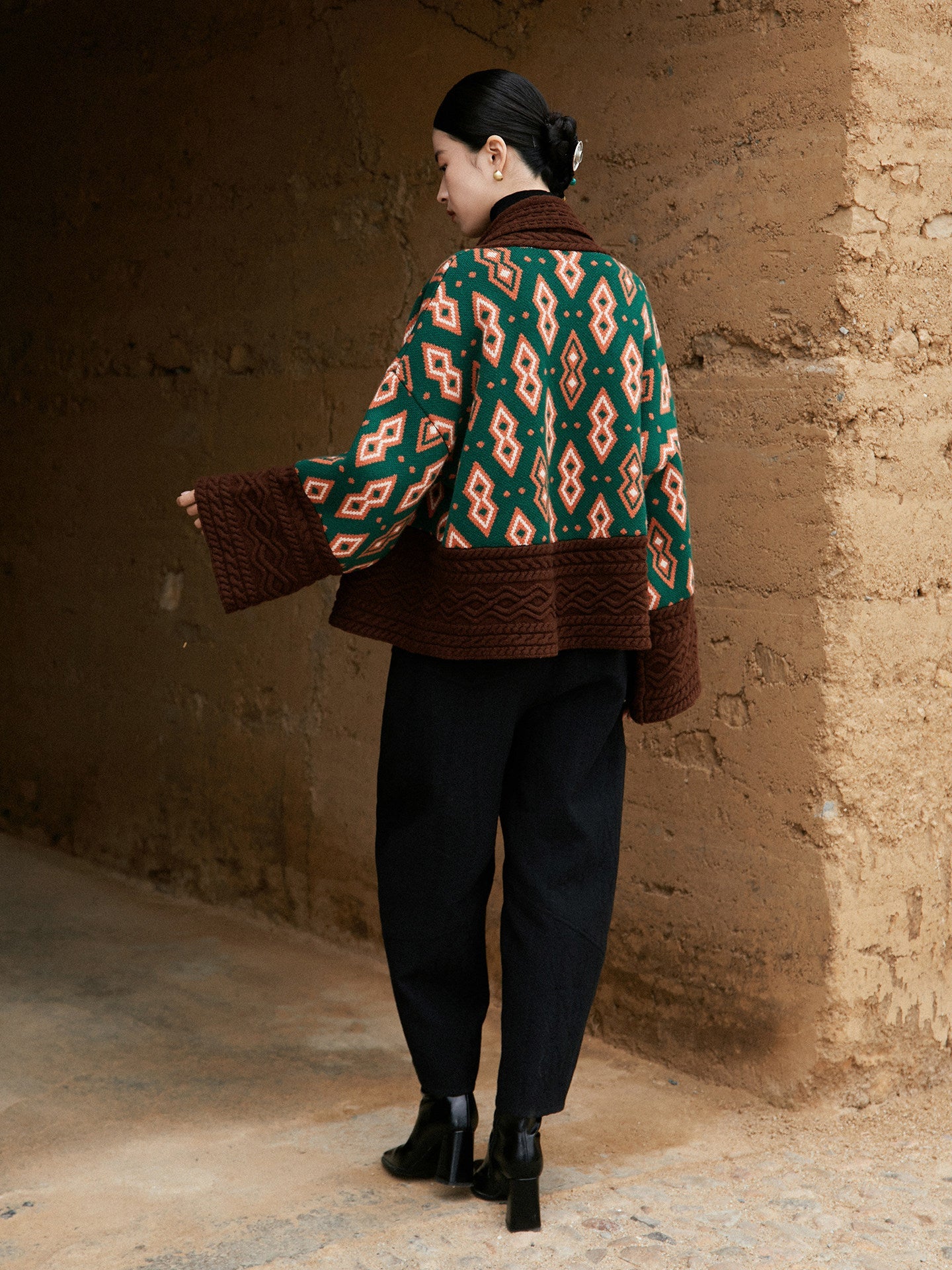 New Chinese Style Contrast Color Sweater Jacket - Pine 松棠