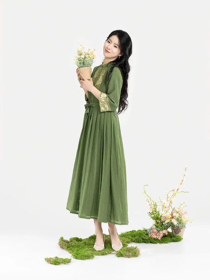 New Chinese Style Women Tencel Pleated Dress with Traditional Patch Motifs - Yu Fanghua 翠玉芳华 (Preorder)
