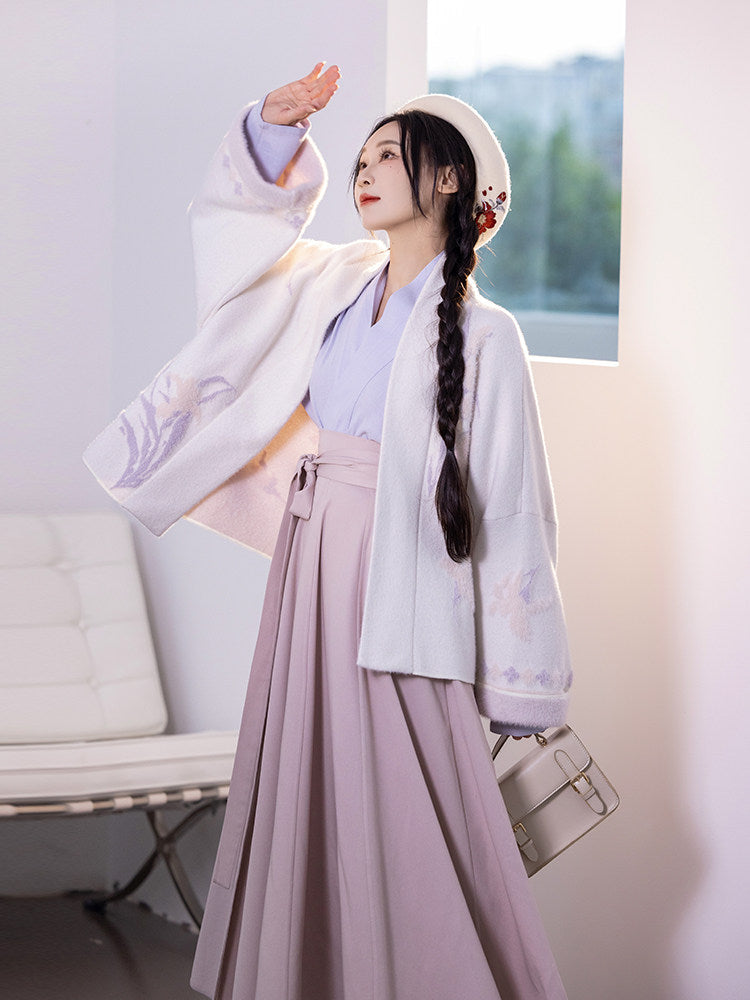 Song Dynasty Modern Hanfu Jacket and Wrap Skirt for Autumn and Winter - Dreamy Iris 鸢尾梦 (Preorder)