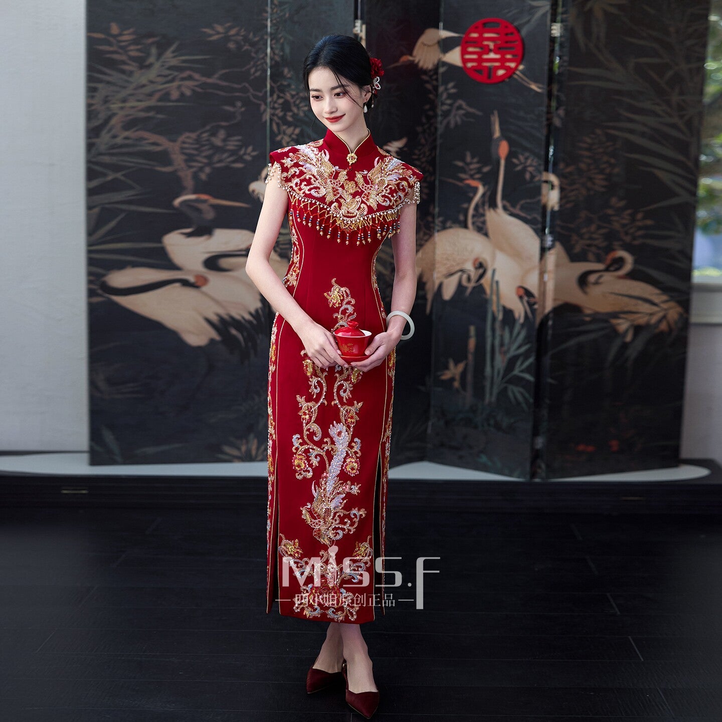 Red Embroidered Bridal Qipao Cheongsam | Biyishuangfei