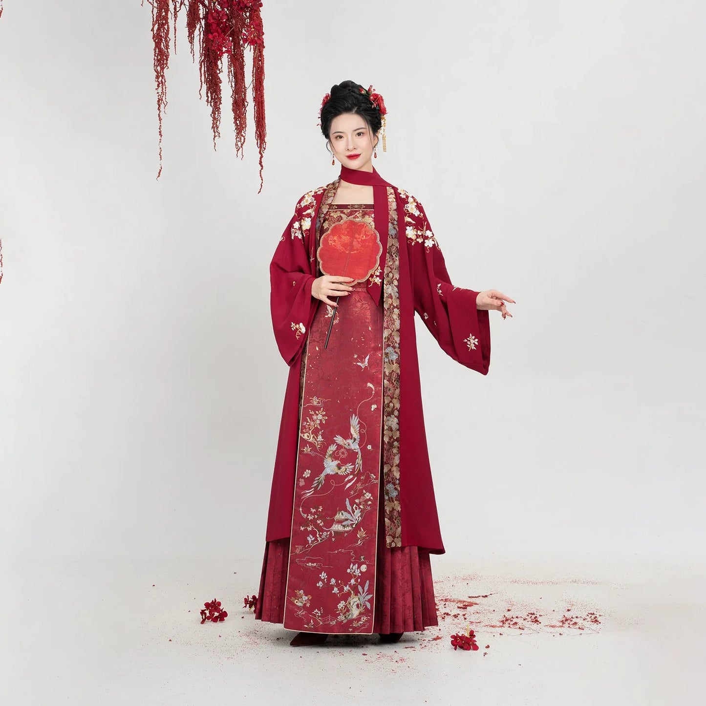Ming Dynasty Wedding Hanfu Set & Mamian Skirt | Crimson Magpie 丹鹊相思
