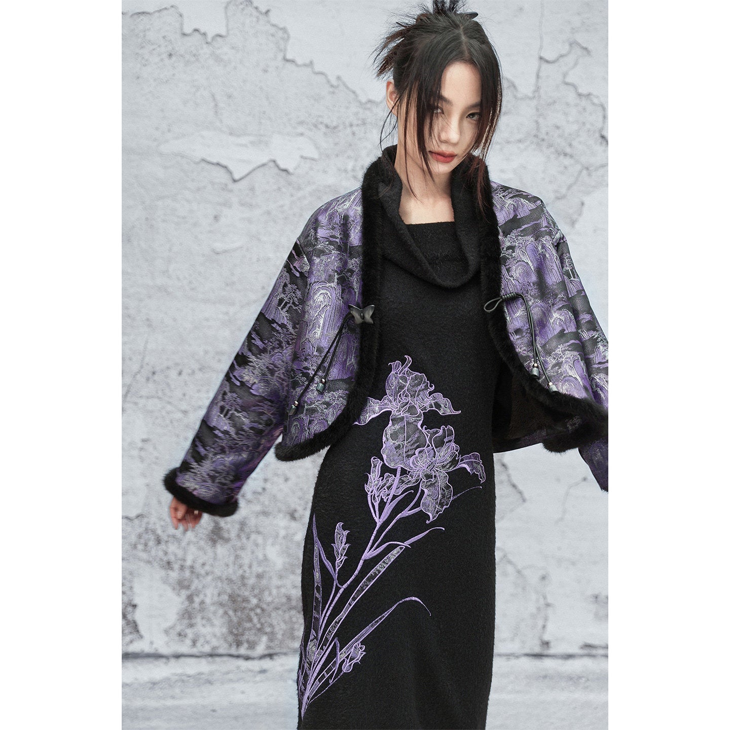 New Chinese Style V-Neck Butterfly Fringed Short Jacket for Autumn and Winter - Yinchuan 引川