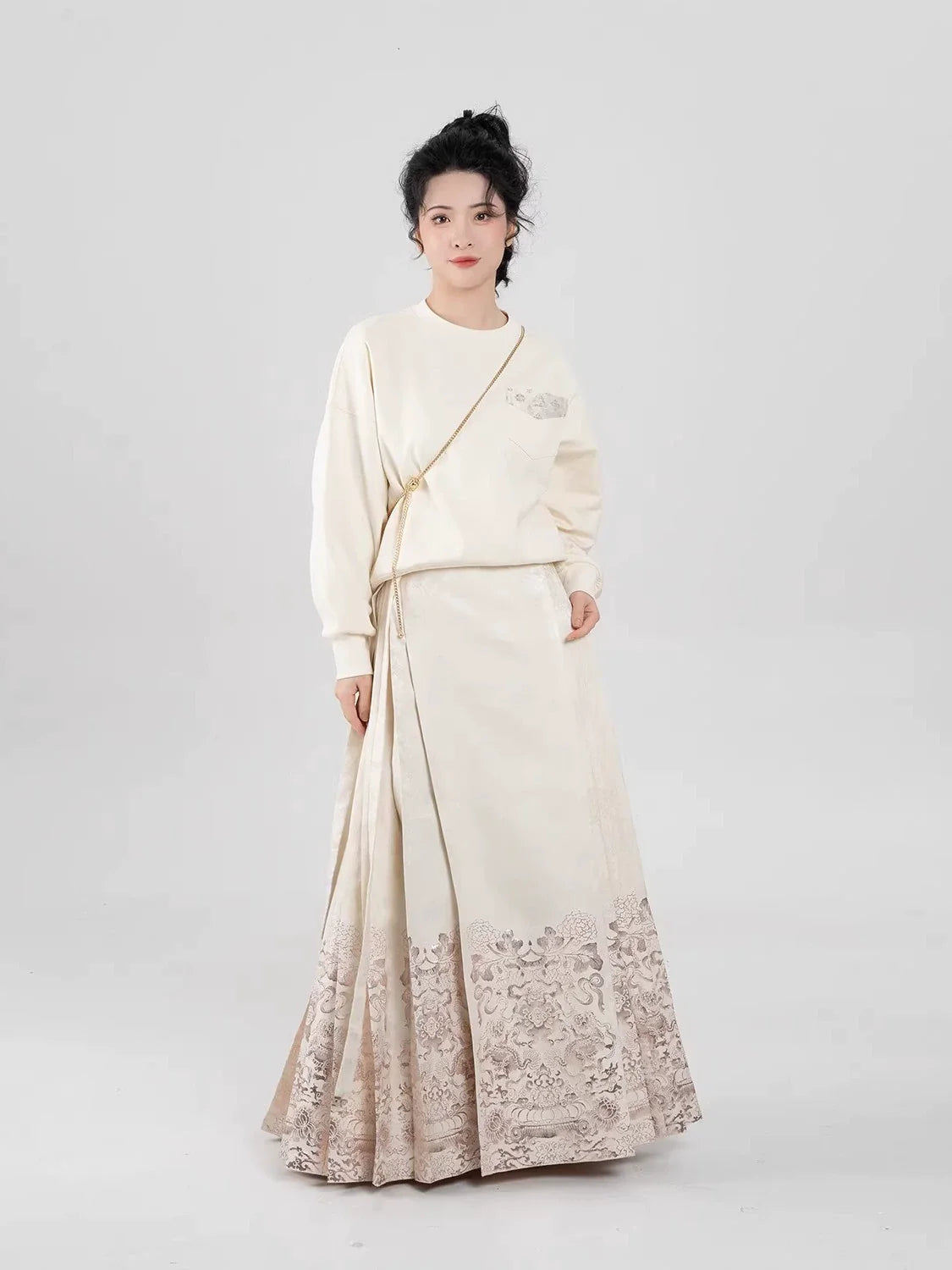 Ming Dynasty Modern Hanfu Mamianqun Outfit - Blooming Lotus 金莲宝相