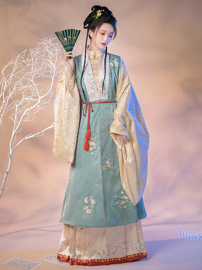 Ming Dynasty Satin Embroidered Bijia & Printed Mamian Skirt | Xilouyue 西楼月
