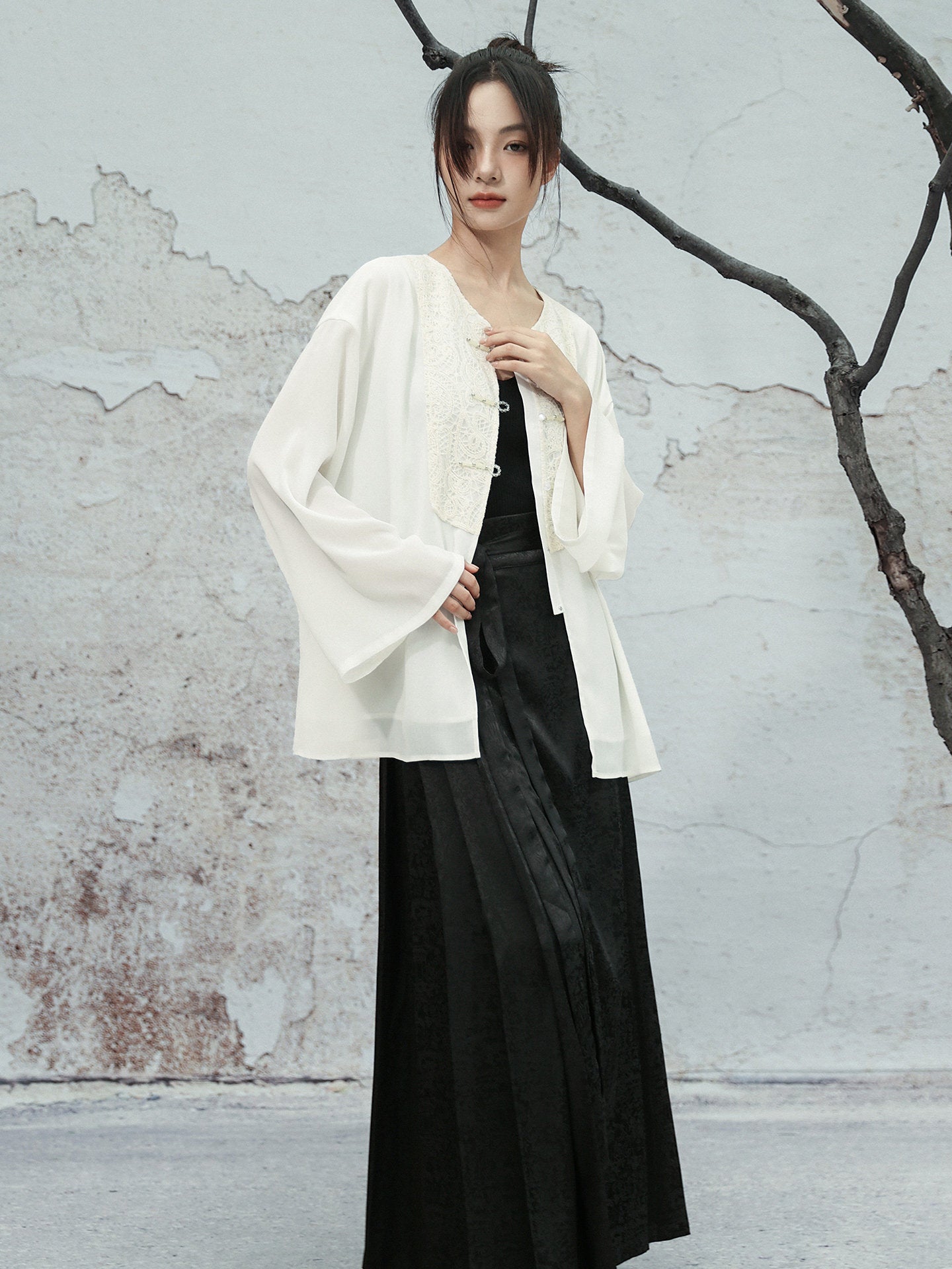New Chinese Style V Neck Chiffon Lace Embroidered Long Sleeve Top - Symplocos 山矾