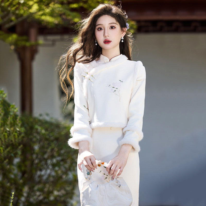 Long Sleeve Fur Trim Midi Qipao and Vest | Snow White