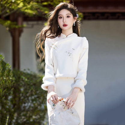 Long Sleeve Fur Trim Midi Qipao and Vest | Snow White