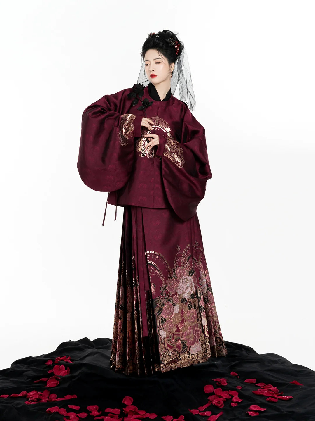 Ming Dynasty Modern Hanfu Mamianqun Outfit - Eternal Night Rose 永夜玫瑰