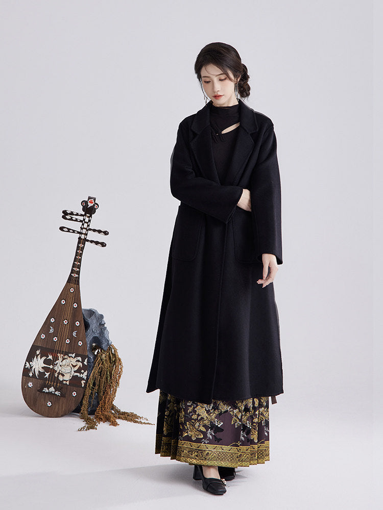 Ming Dynasty Modern Hanfu and Mamianqun - Five Strings Pipa 五弦琵琶