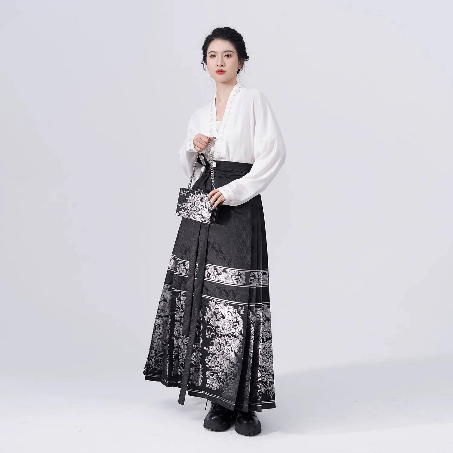 Chinese Long Sleeve Shirt & Mamian Skirt Outfit | Scenic Mountain 山河映画