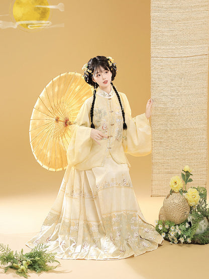 Ming Dynasty Pastel Embroidered Pipa Sleeve Top & Printed Mamian Skirt | Osmanthus Rabbit 桂花兔