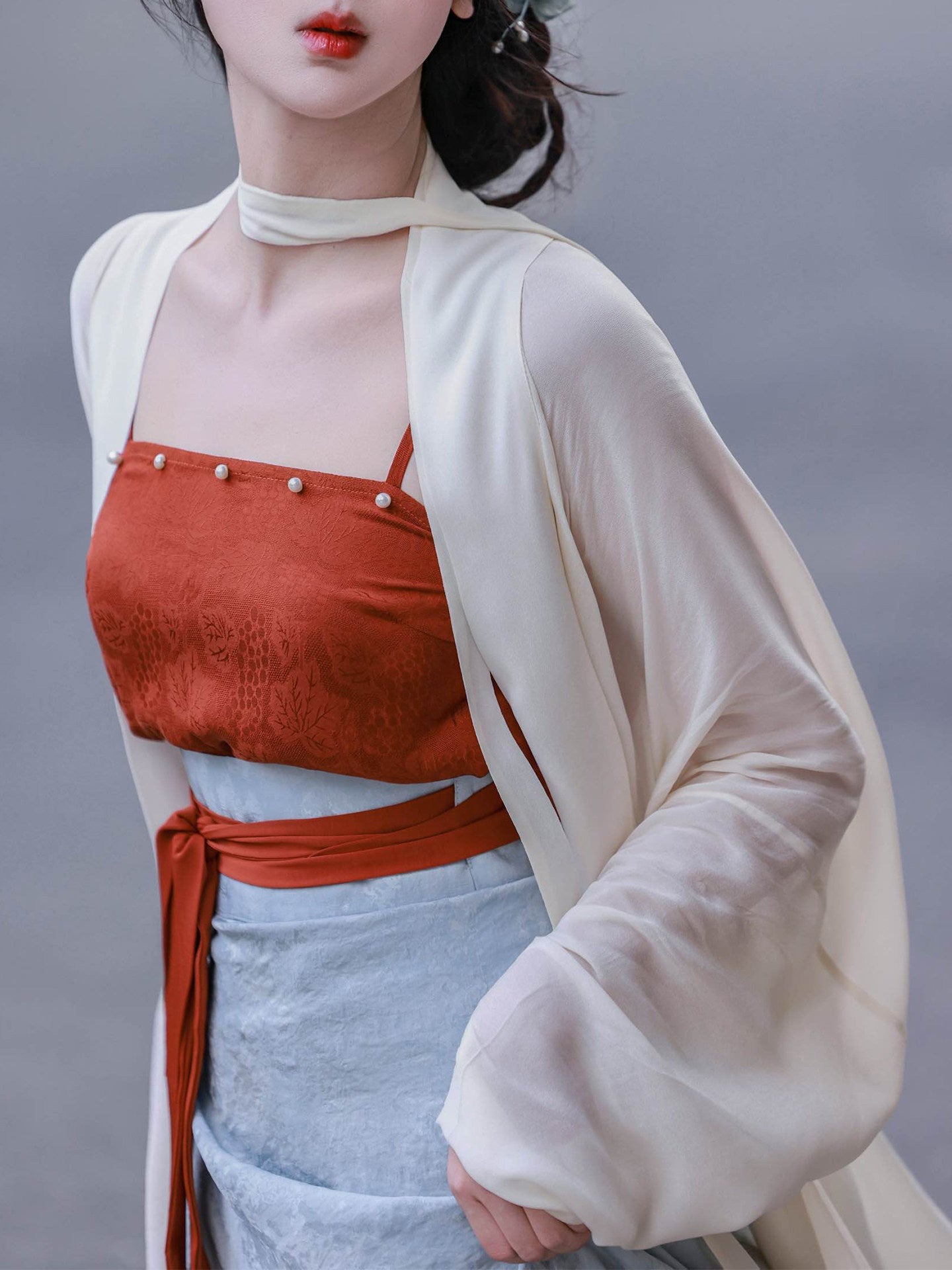 Song Dynasty Modern Hanfu Winged Sleeve Top and Spiral Skirt - Misty Rain 等烟雨 (Preorder)