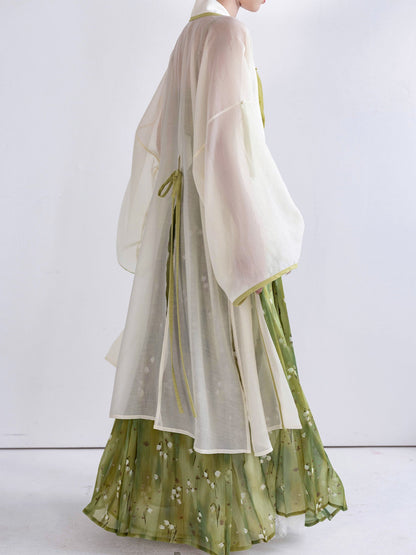 Green Wilds | Modern Song Dynasty Hanfu with Floral Pleated Skirt