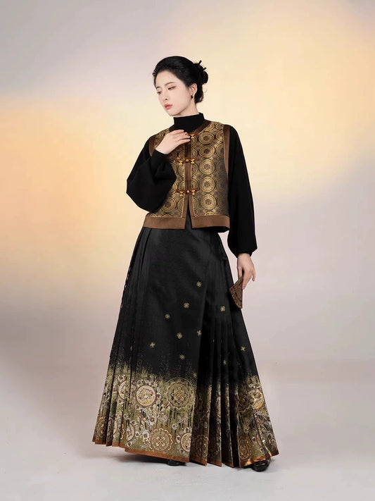 Bagel modern Ming-inspired mamian skirt, coat detail