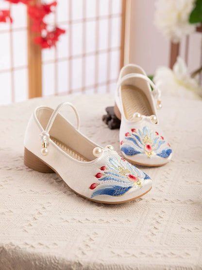 Elizabeth - Embroidered Chinese Style Shoes