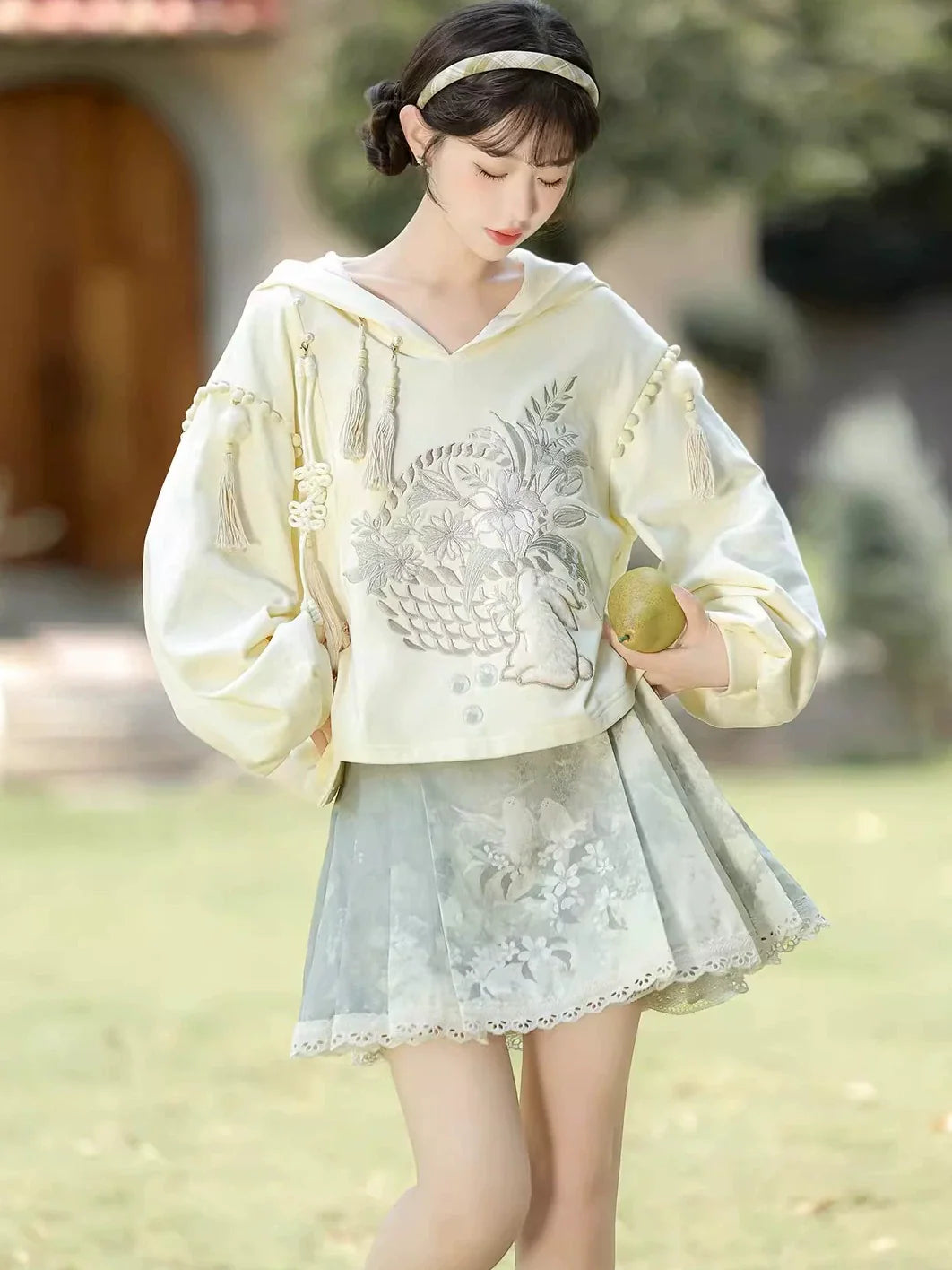 Morning Garden 清晨花园 - Modern Hanfu Daily Wear Hoodie Blouse and Mamian Skirt