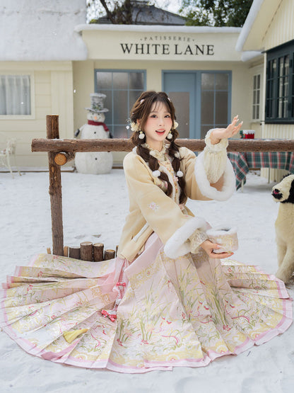 Ming Dynasty Hanfu Set with Fleece Jacket & Mamian Skirt | Warmth 暖暖