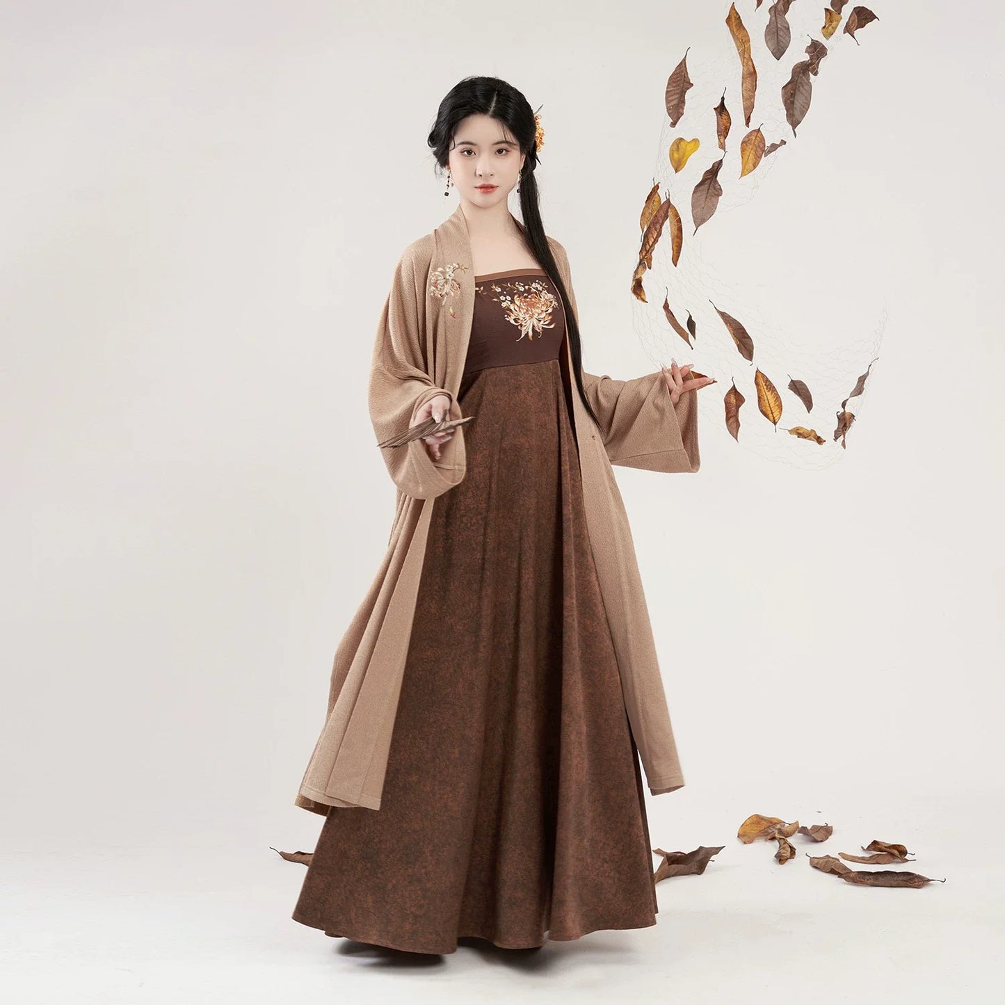 Modern Tang Dynasty Hanfu Slip Dress Set - Qiuju 秋菊 (Preorder)