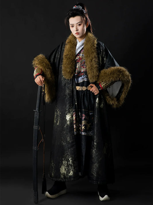 Ming Dynasty Unisex Winter Hanfu Coat | Sprinkle Gold 黑洒金