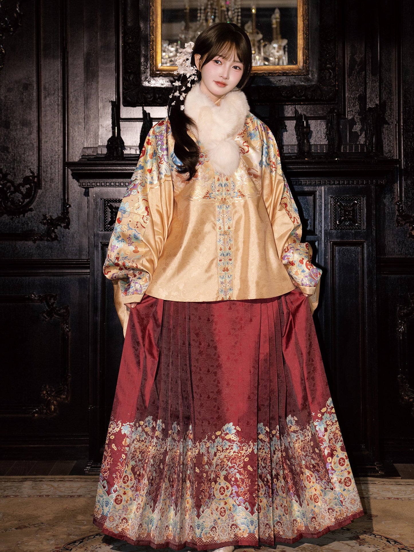 Ming Dynasty Wedding Hanfu Set with Pipa Sleeve Top & Mamian Skirt | Auspicious Fortune 福禄来宜