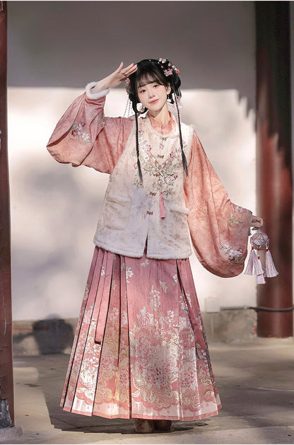 Ming Dynasty Chinese New Year Festival Hanfu | Blush 粉黛