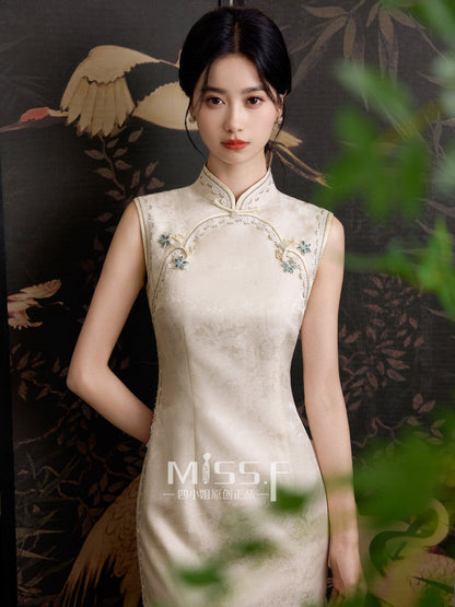 Sleeveless Floral Long Cheongsam | Qiaoyue