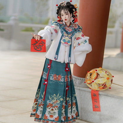 Ming Dynasty Chinese New Year Festival Hanfu | Yearly Lion Dance 舞狮年年
