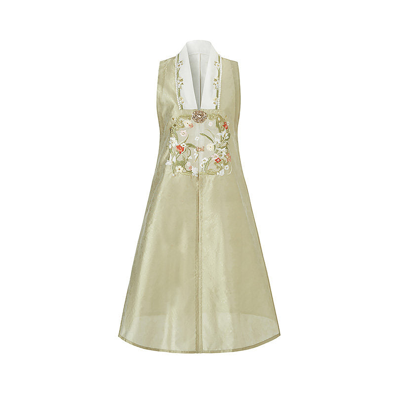Ming Dynasty Spring Hanfu Outfit with Robe & Mamian Skirt | Spring Returns 踏春归