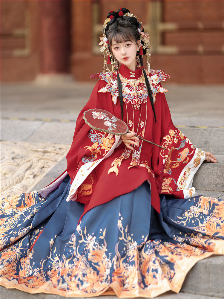 Ming Dynasty Koi Embroidered Flower Wedding Hanfu with Printed Mamianqun | Koi 锦鲤
