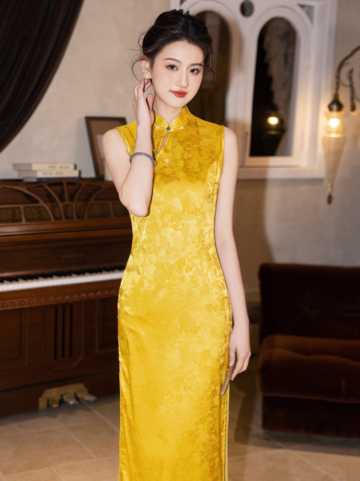 Sleeveless Floral Long Cheongsam | Empress