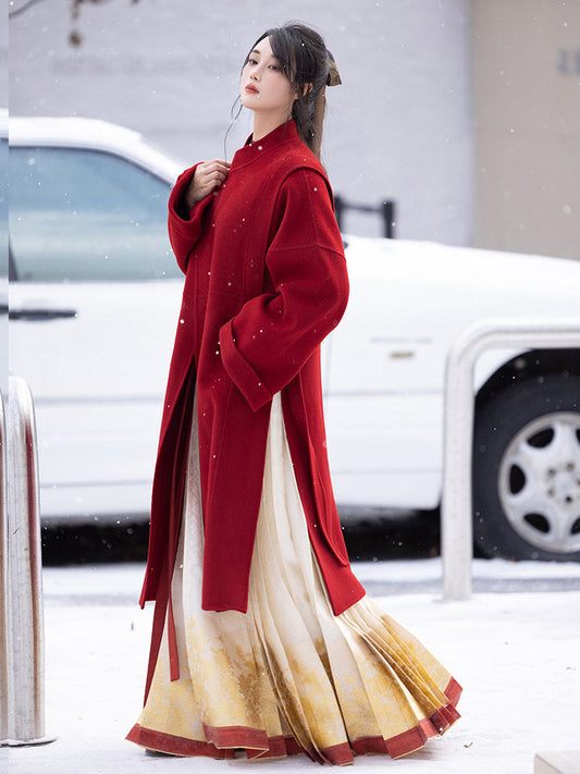 Festive Hanfu Coat for Engagement, Tea Ceremony or Chinese New Year - Awaiting Spring 待春归 (Preorder)