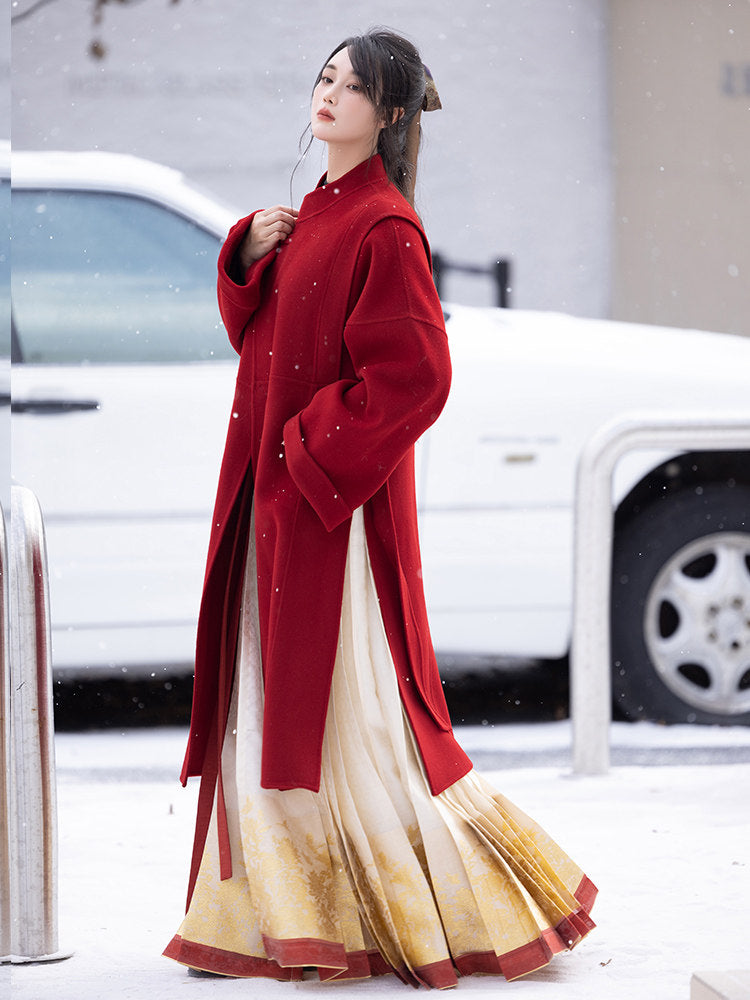Festive Hanfu Coat for Engagement, Tea Ceremony or Chinese New Year - Awaiting Spring 待春归 (Preorder)
