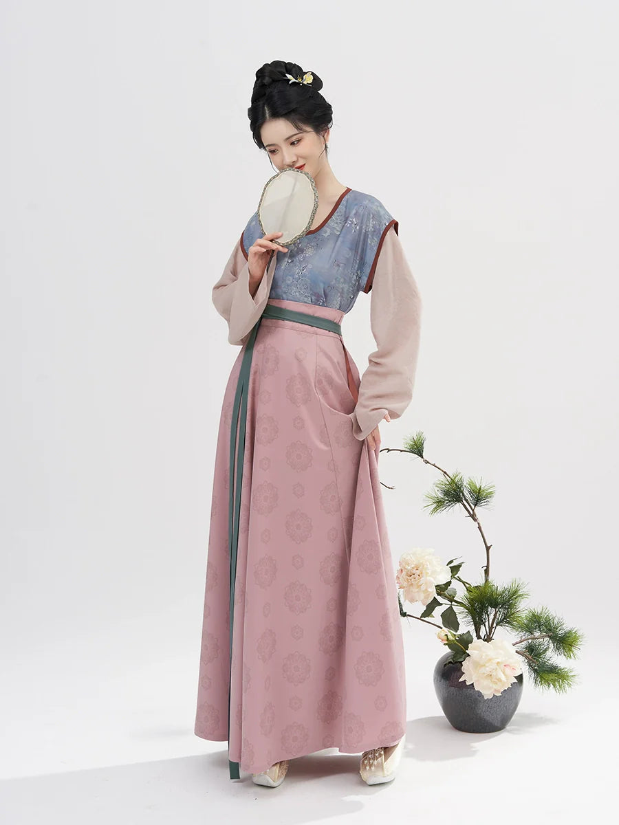 Tang Dynasty Modern Hanfu Set with Beizi Overlay & Flowing Eight-Panel Skirt - Bicheng 碧城 (Preorder)
