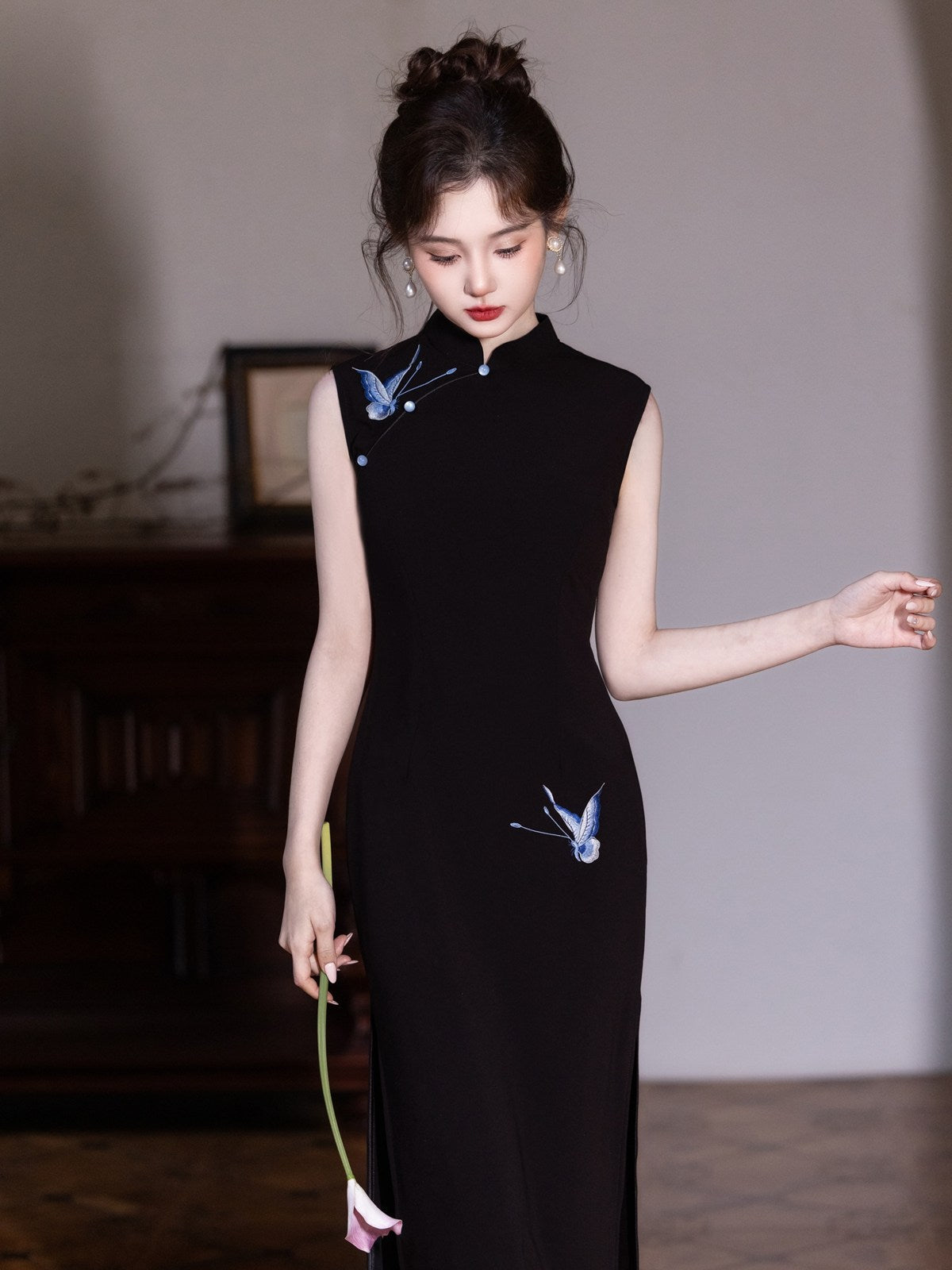 Sleeveless Midi Cheongsam | Butterflies