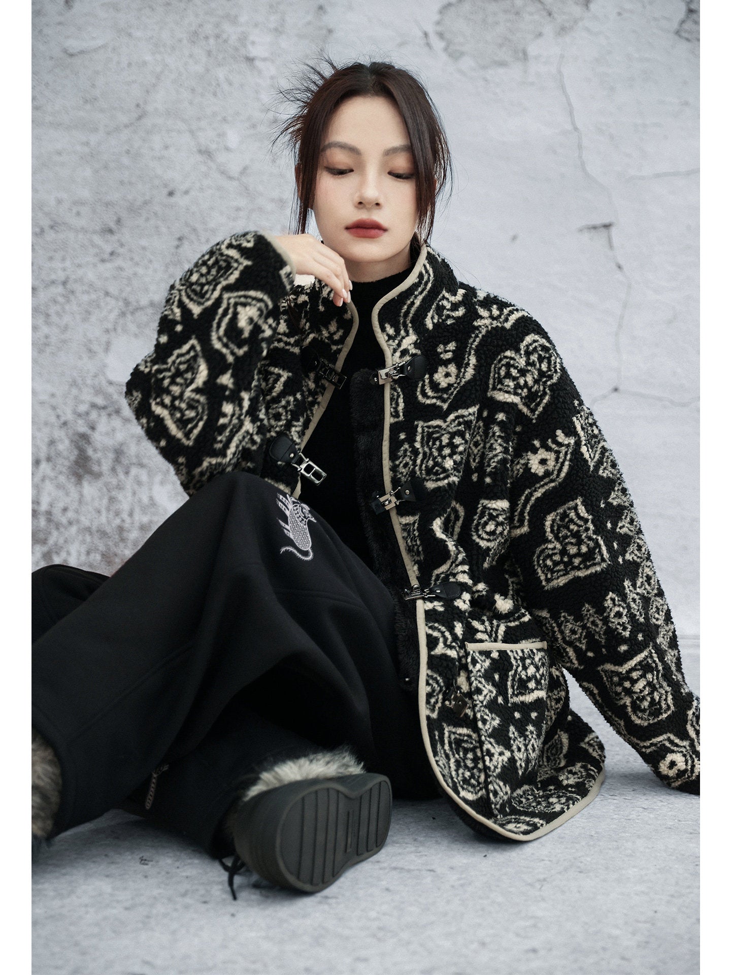 New Chinese Style Ancient Printed Pattern Coat - Yihan 屹寒